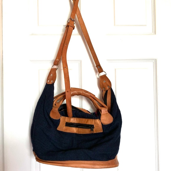 Handmade Peruvian style leather with embroidery - Picture 2 of 4